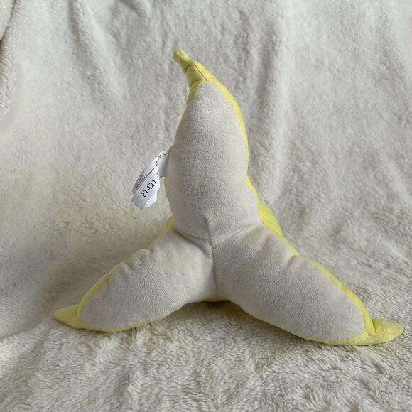 Nintendo Mario Kart Banana Peel Plush 11” Stuffed Toy Basic Fun Yellow - Picture 4 of 7